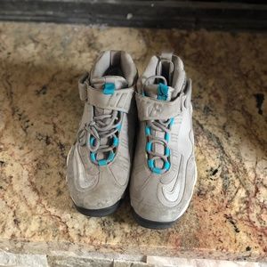 KEN GRIFFEY SIZE 9.5